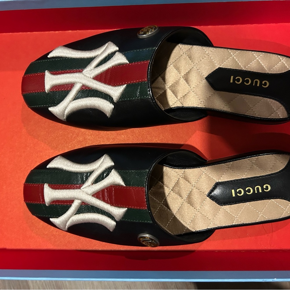 Gucci Women's Flamel Sandals